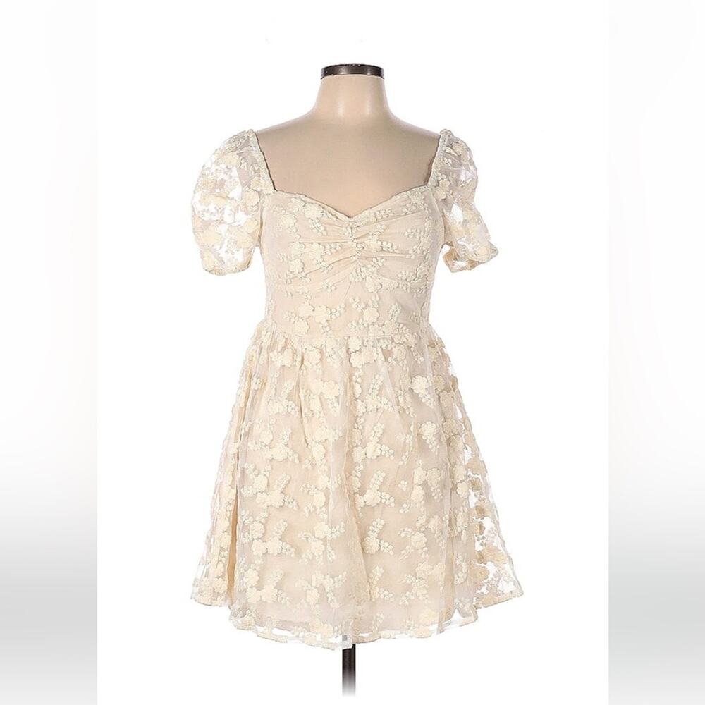 Fashion Nova Tiana lace mini dress in cream, size large NWT